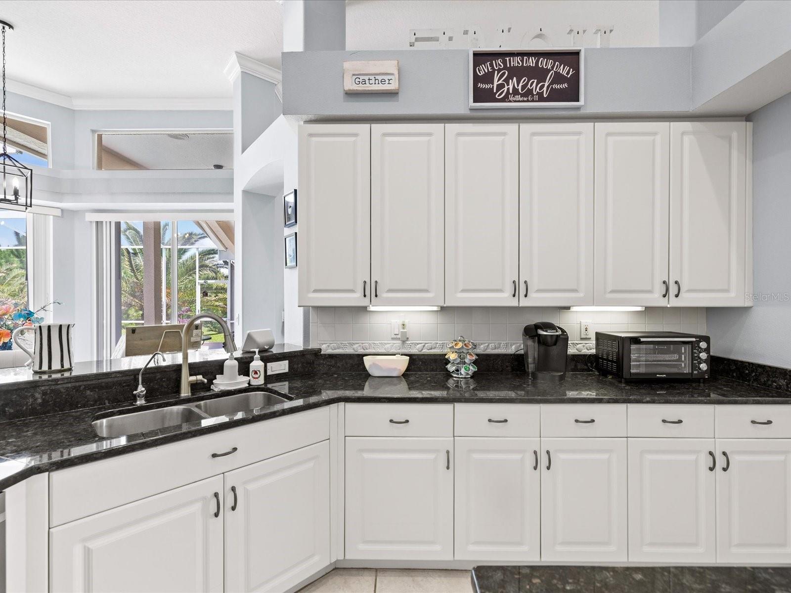 8101 MORNING VIEW DR — photo 15
