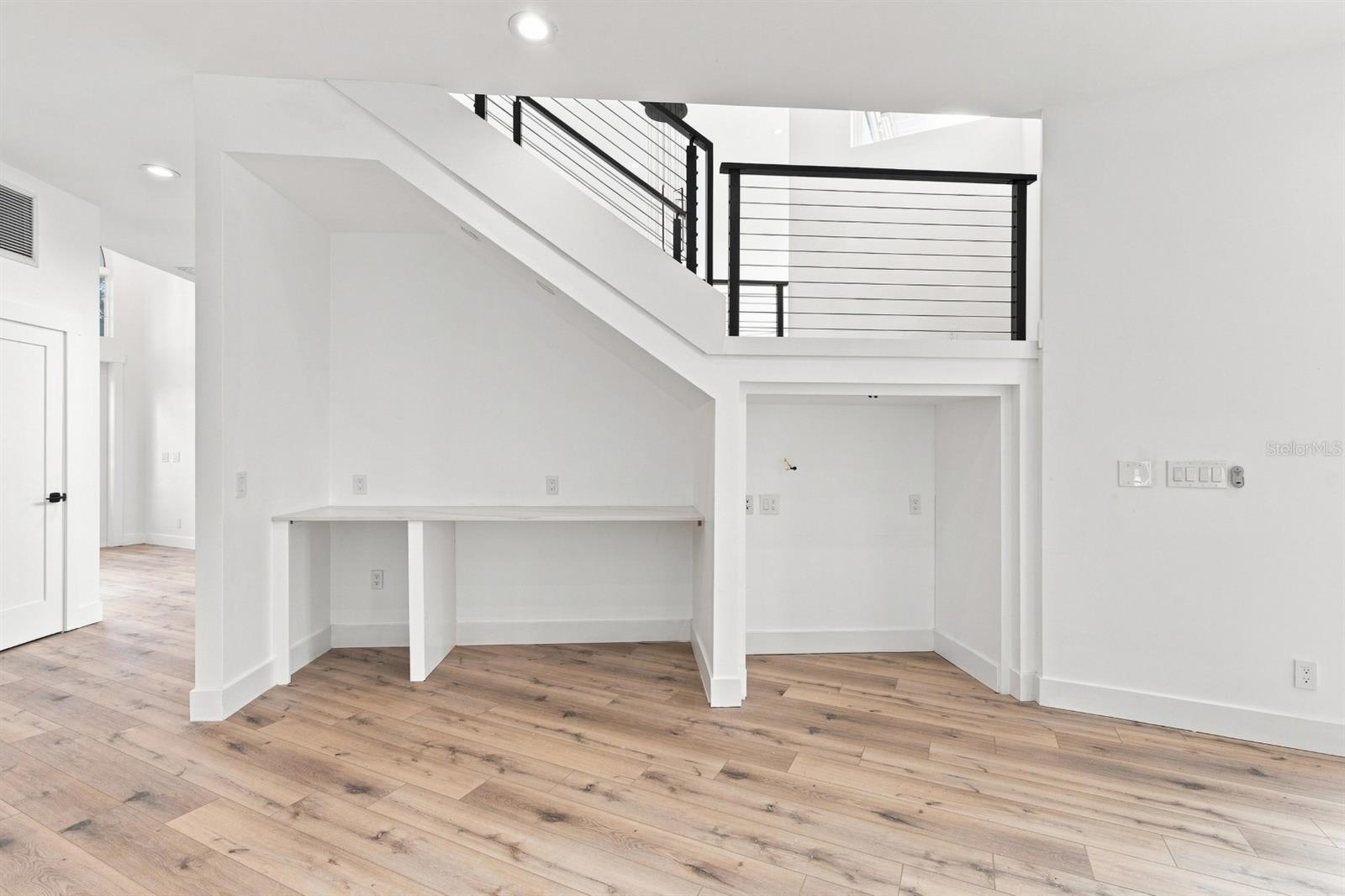 461 PALM IS NE — photo 18