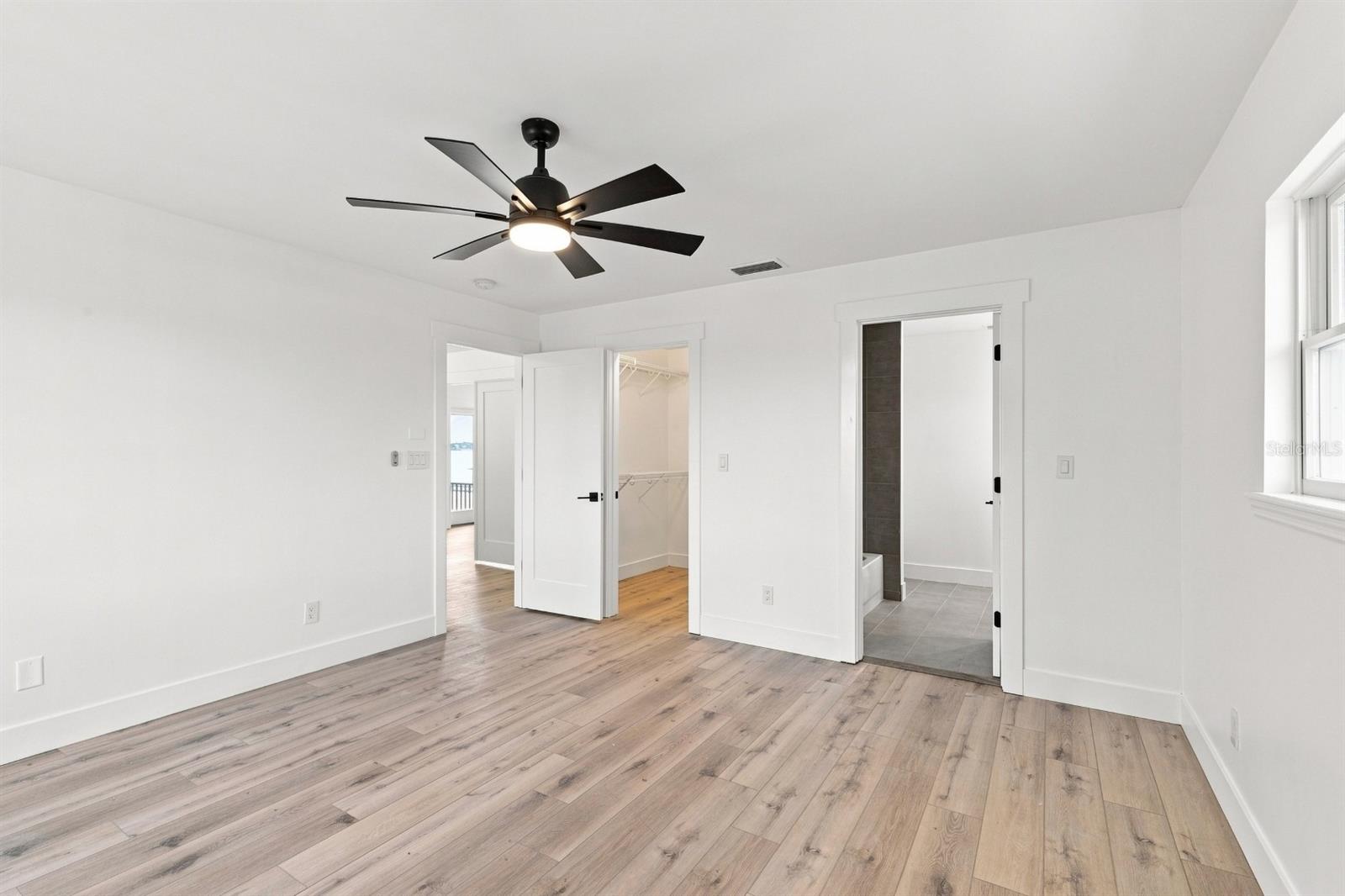 461 PALM IS NE — photo 29