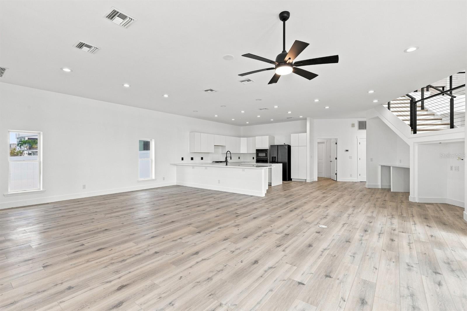 461 PALM IS NE — photo 24