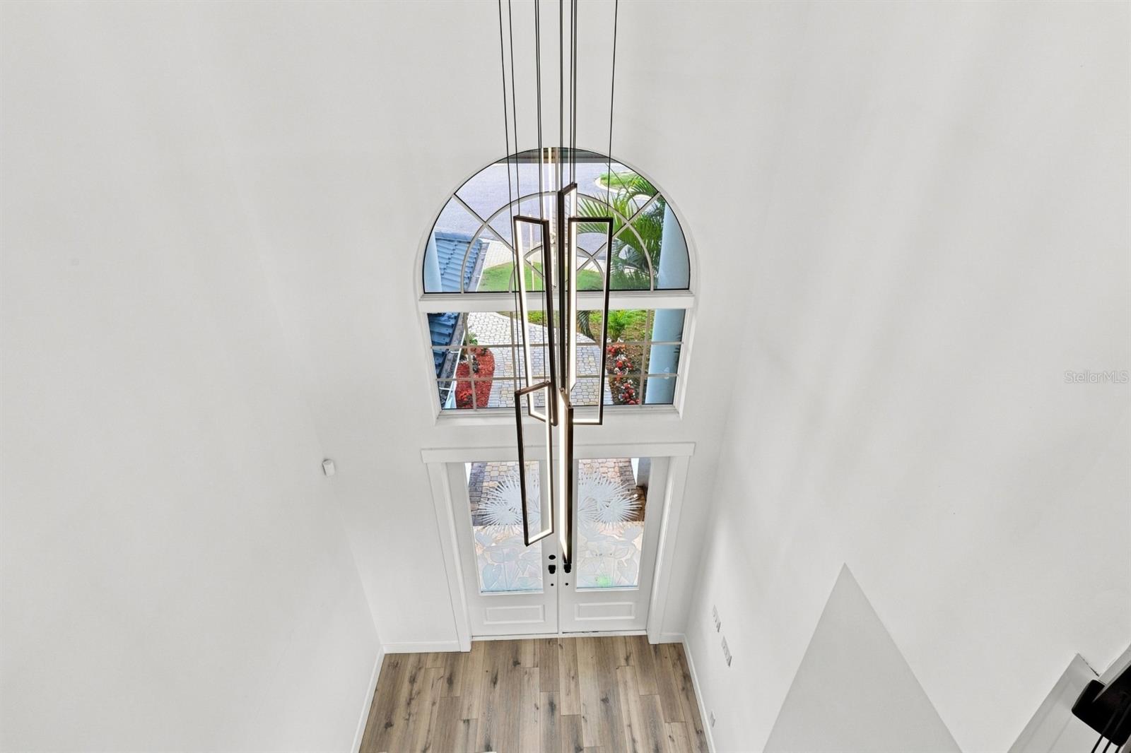 461 PALM IS NE — photo 25