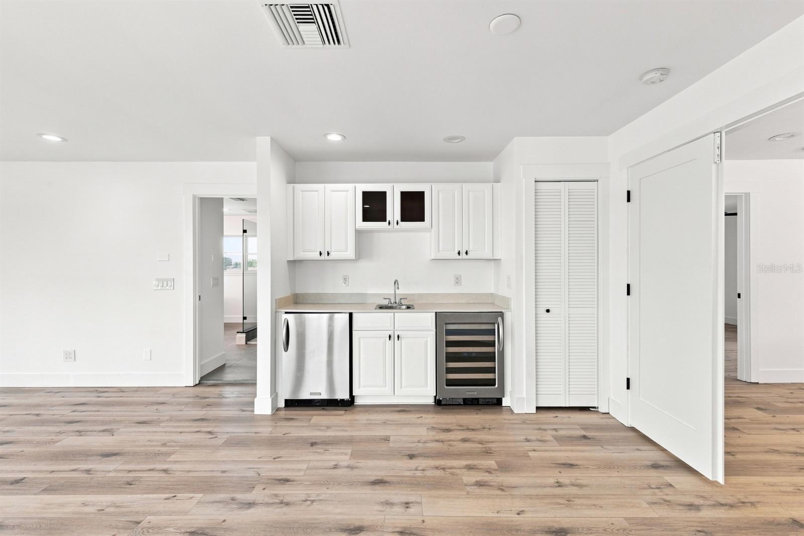 461 PALM IS NE — photo 33