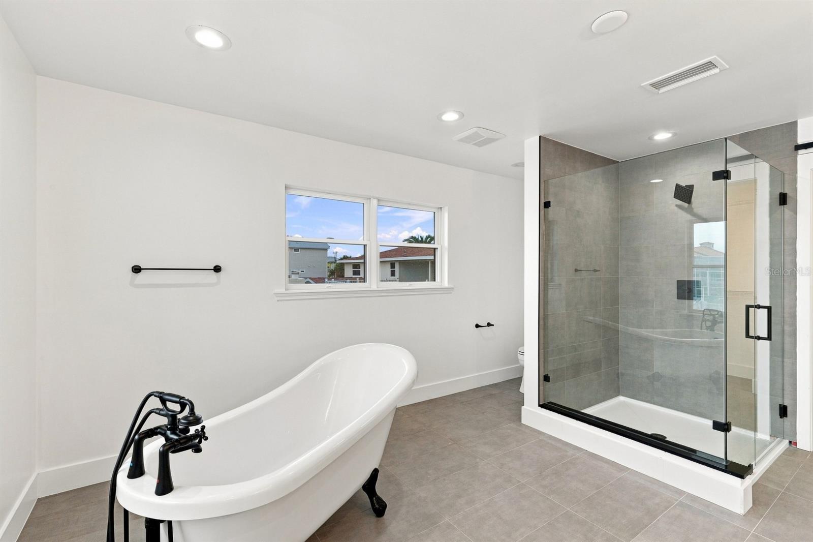 461 PALM IS NE — photo 38