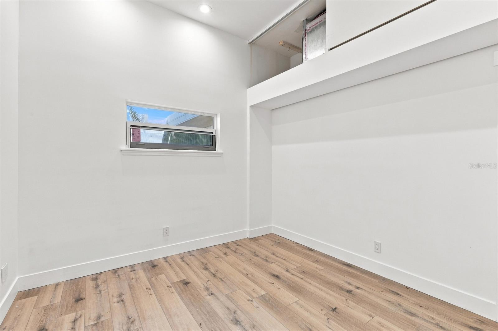 461 PALM IS NE — photo 8