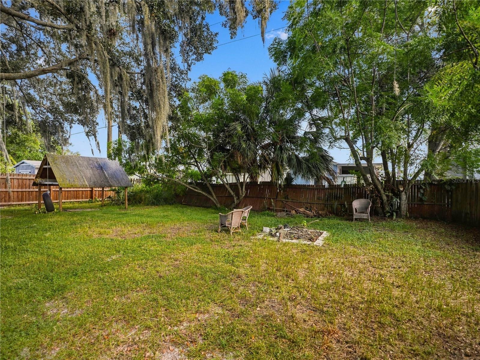 8104 BADGER LN — photo 24