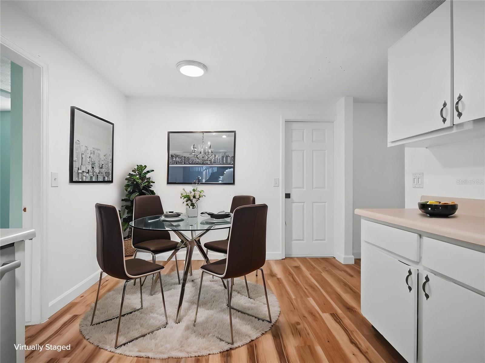 8104 BADGER LN — photo 13