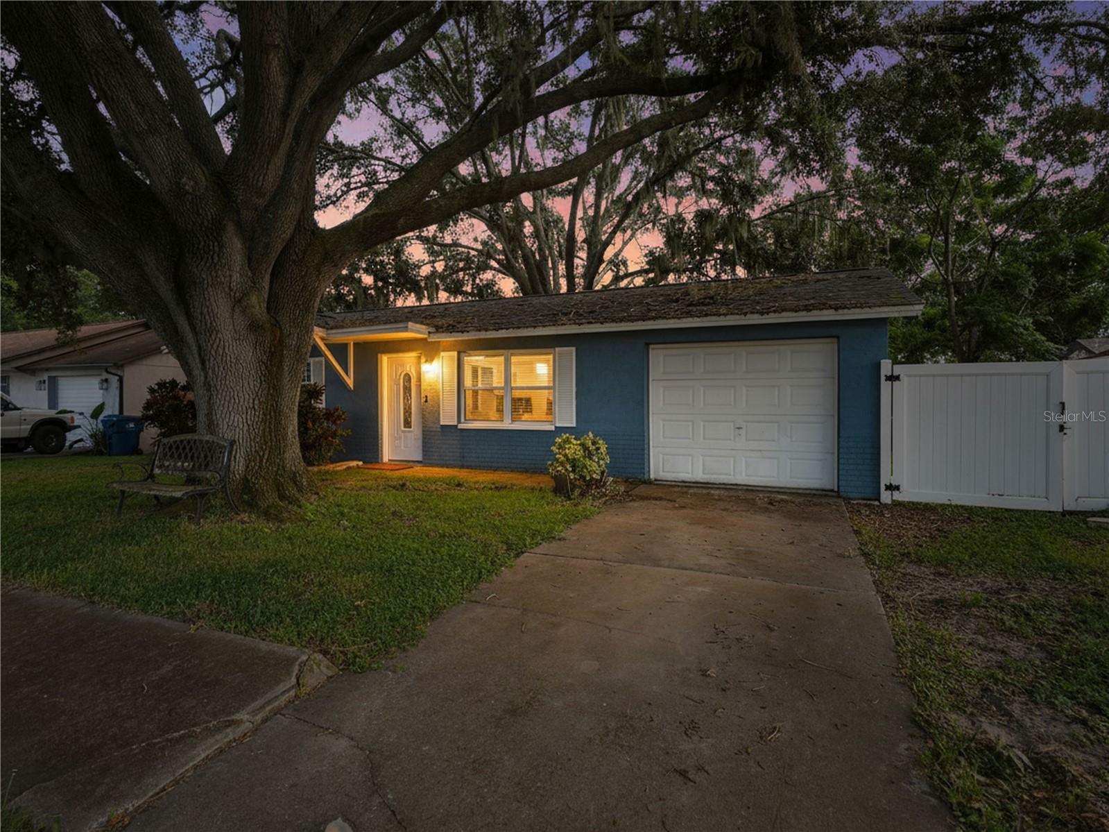 8104 BADGER LN — photo 3