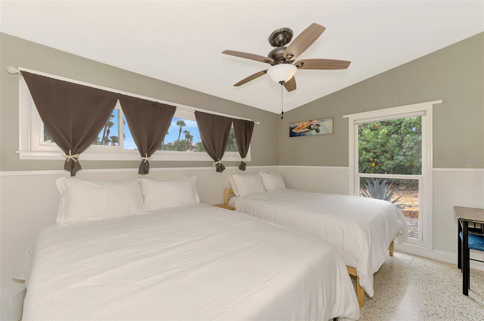 4626 GLEASON AVE — photo 22