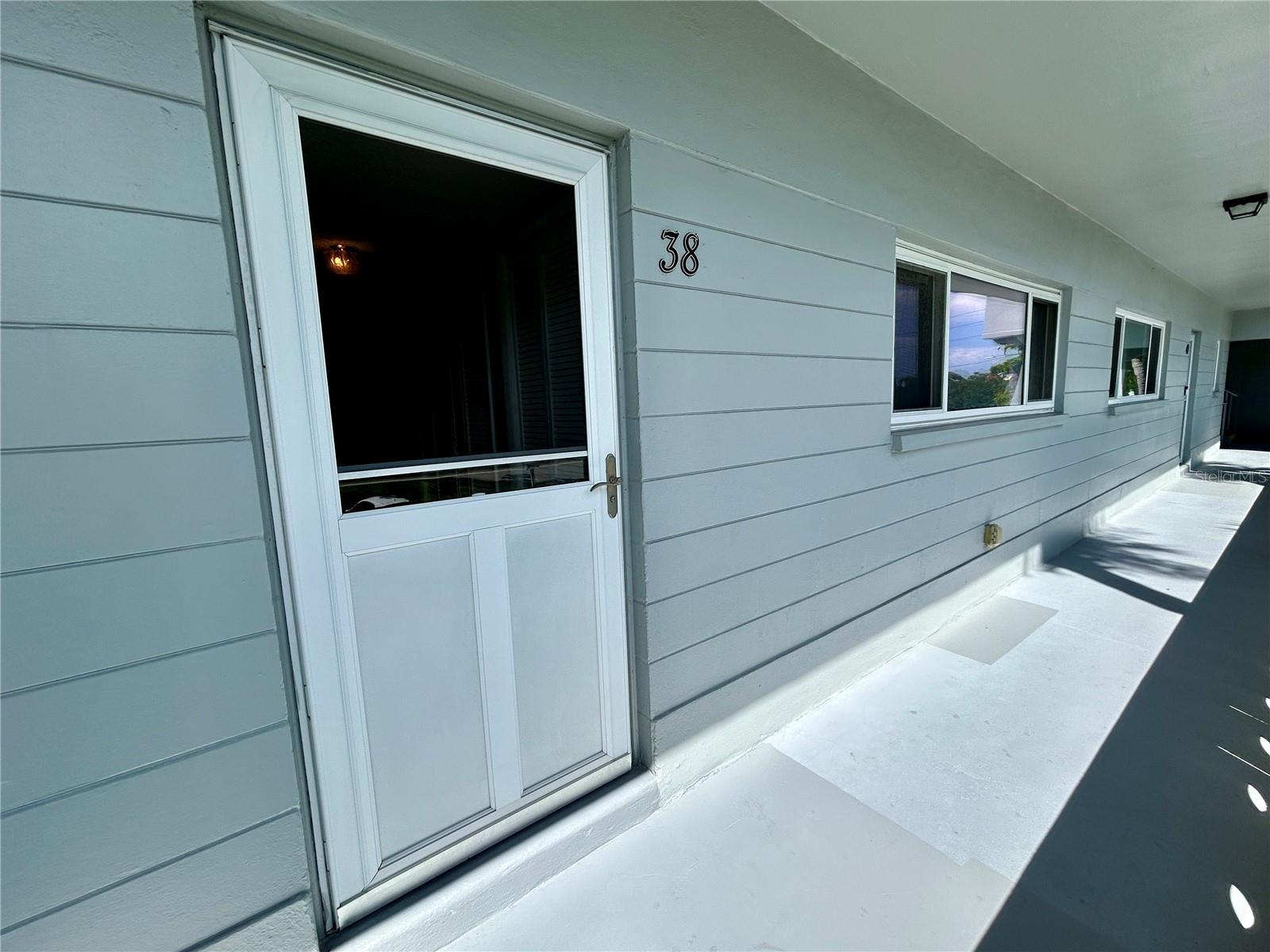 2340 GRECIAN WAY #38 — photo 4