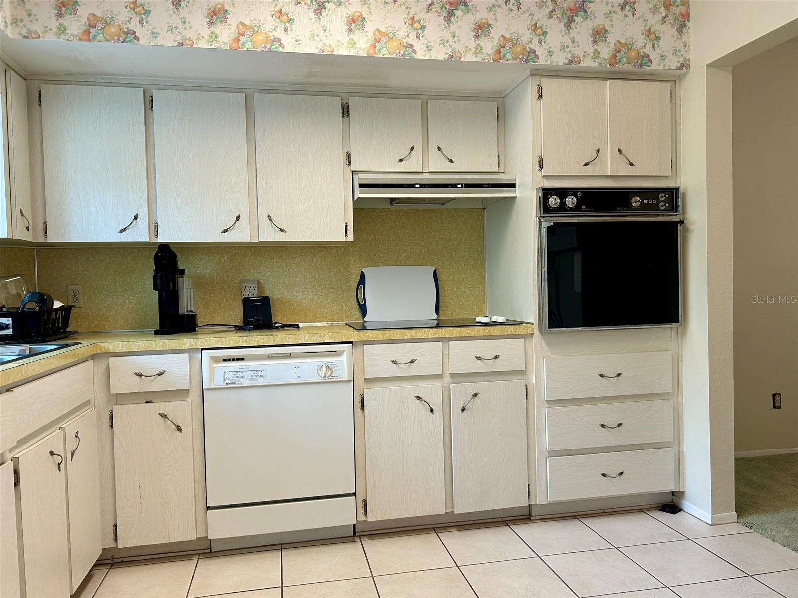 2340 GRECIAN WAY #38 — photo 6
