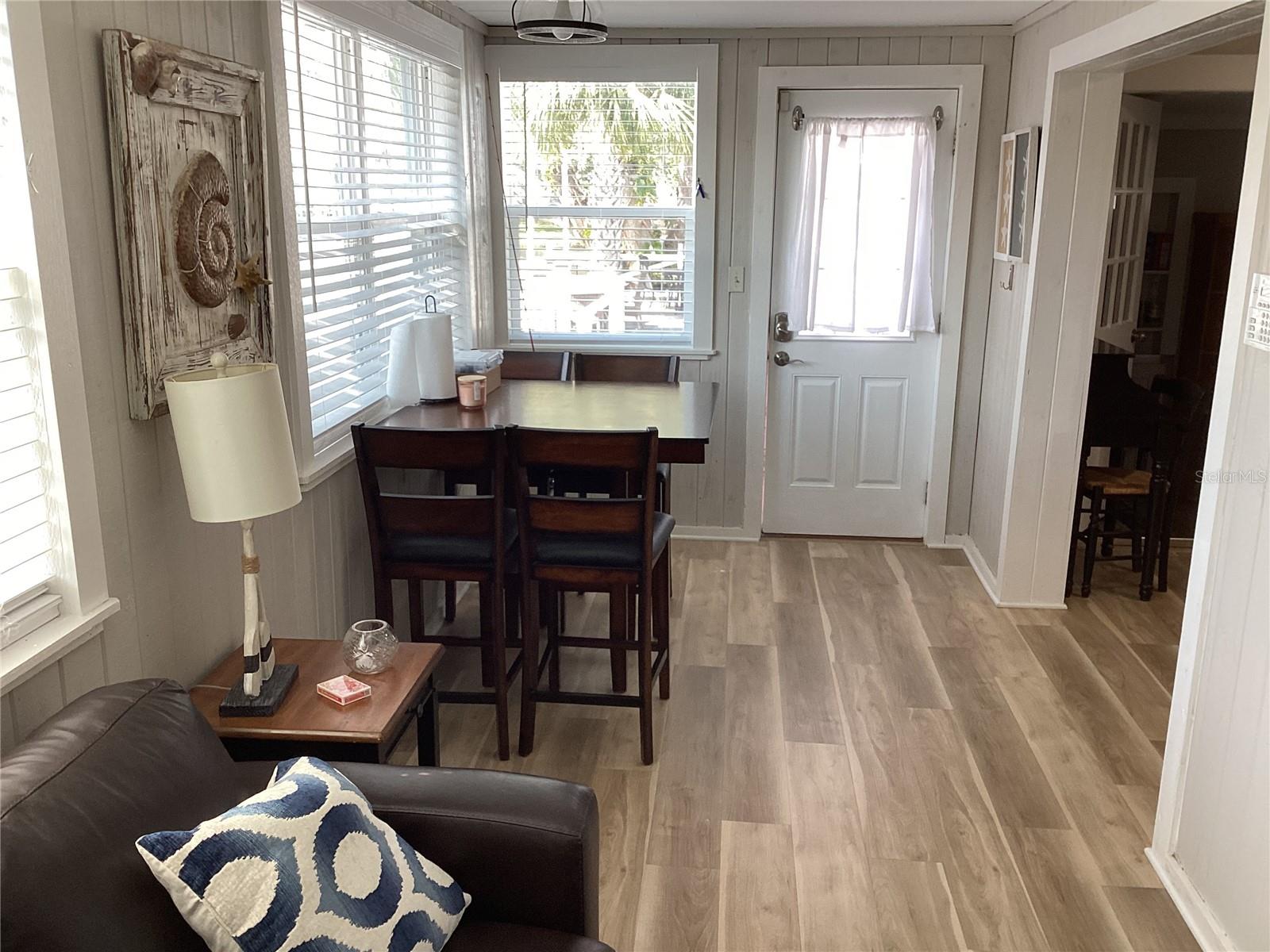 6062 OAK RIDGE AVE — photo 10