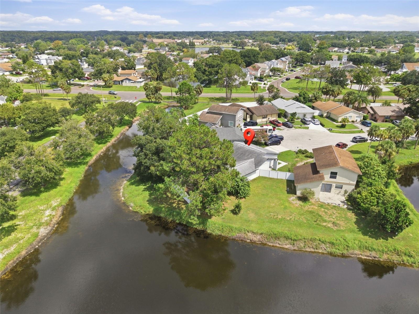 10816 FAIRFIELD VILLAGE DR — photo 28