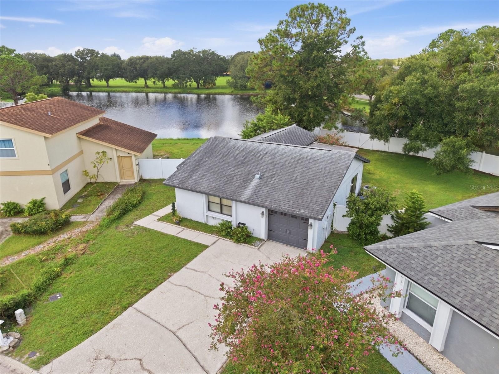 10816 FAIRFIELD VILLAGE DR — photo 25