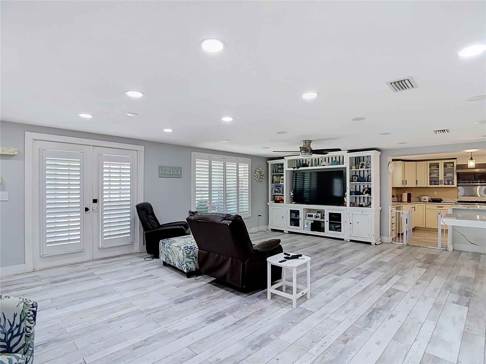3516 FLORAMAR TER — photo 23