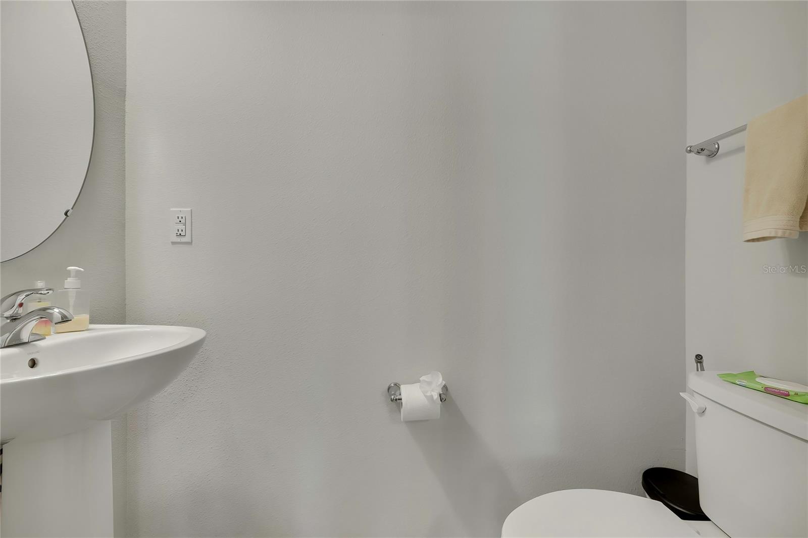 11912 THORNCREST DR — photo 21