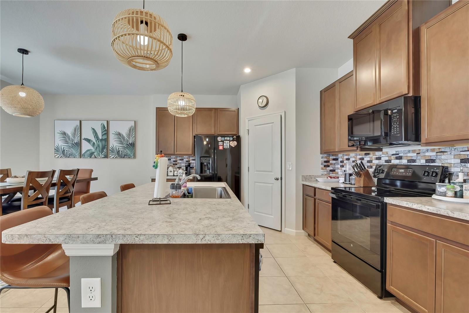 11912 THORNCREST DR — photo 13