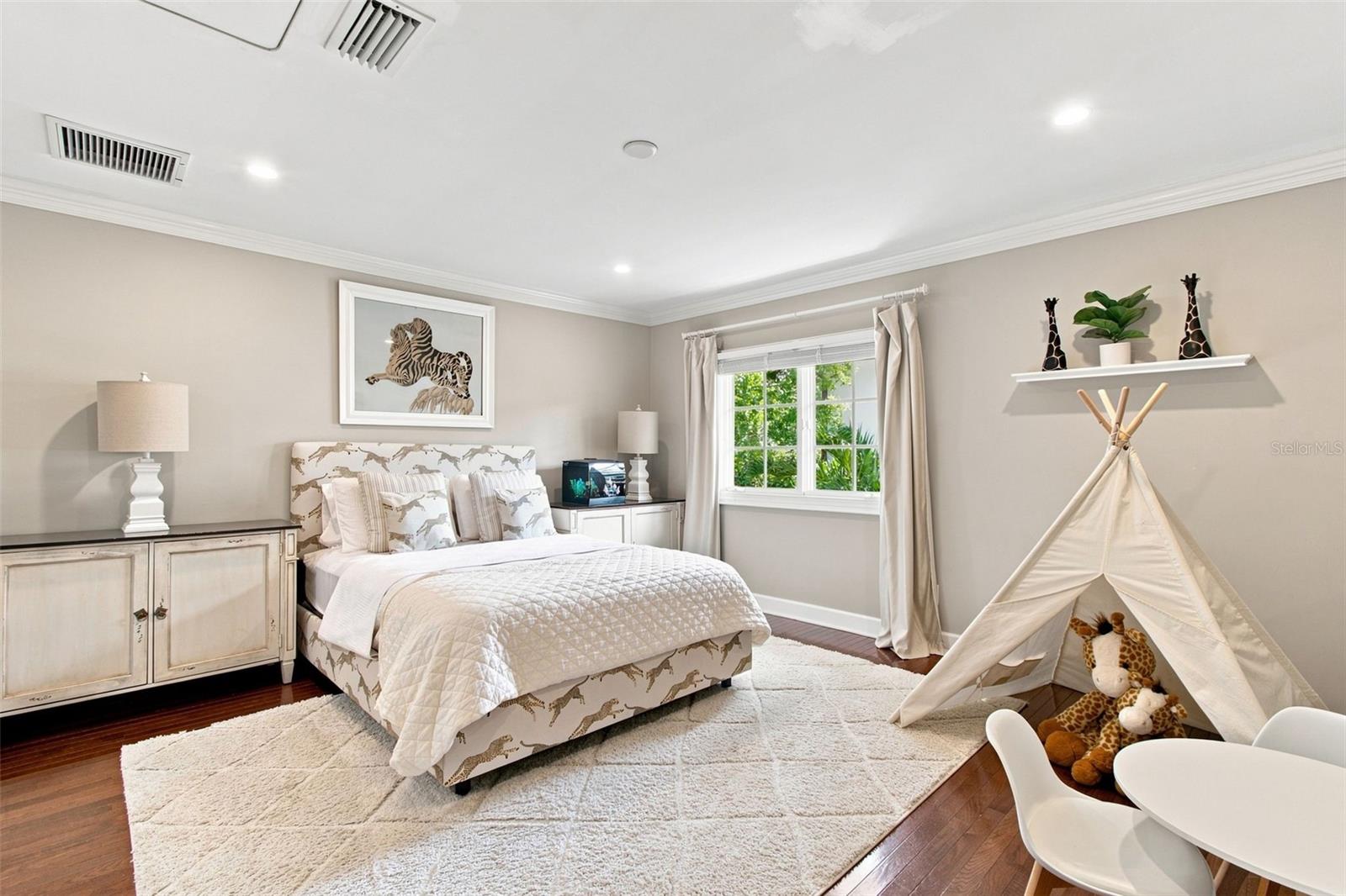 4537 W SWANN AVE — photo 38