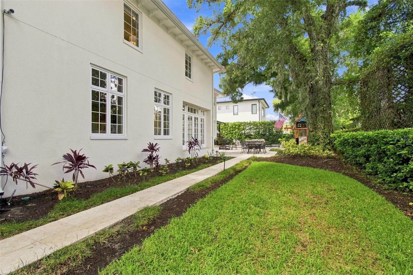 4537 W SWANN AVE — photo 57