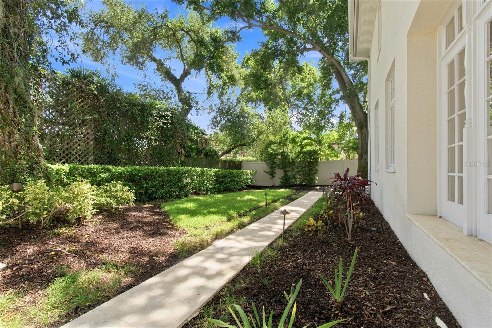 4537 W SWANN AVE — photo 56