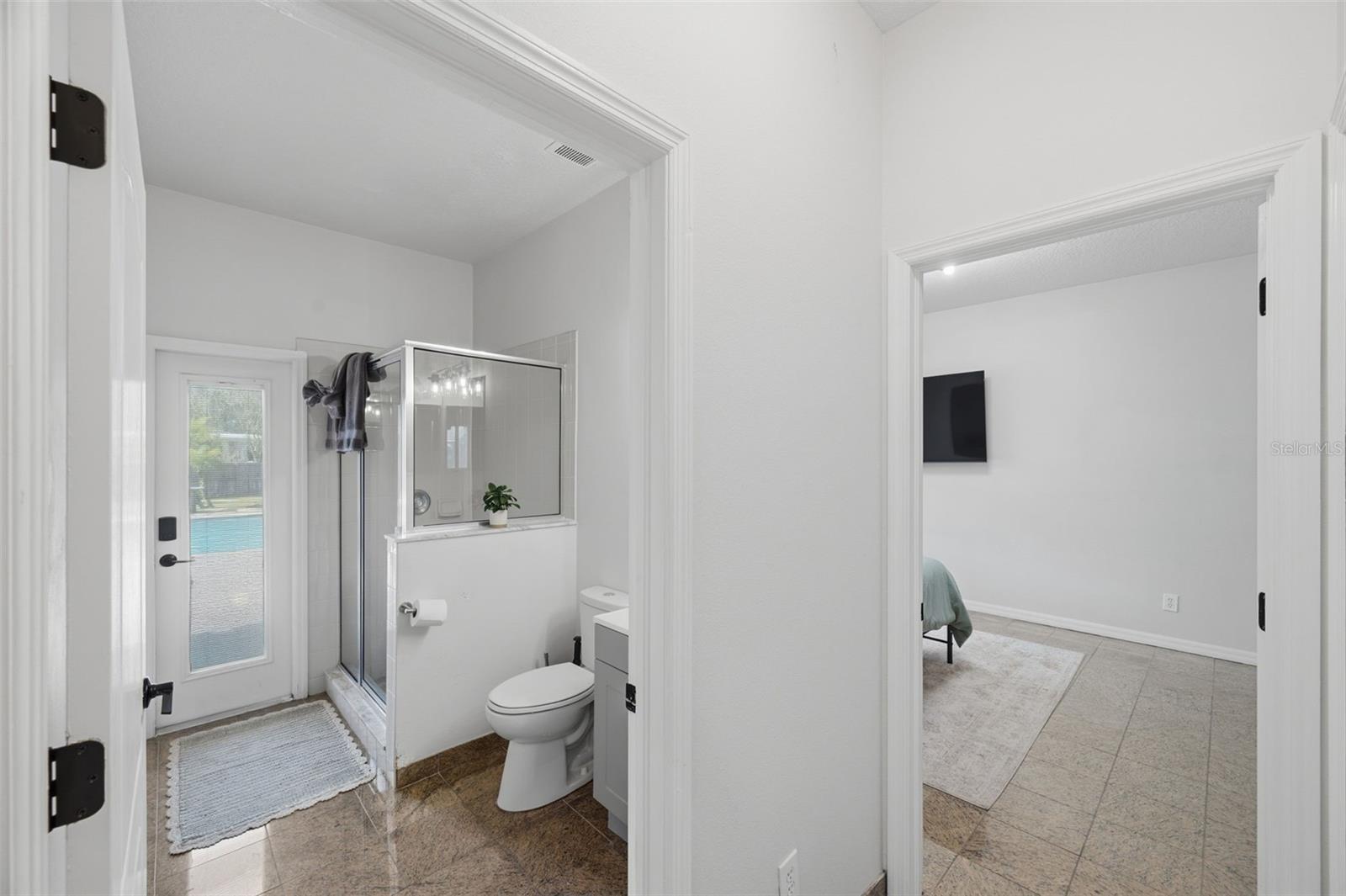 1542 MCCREA DR — photo 32