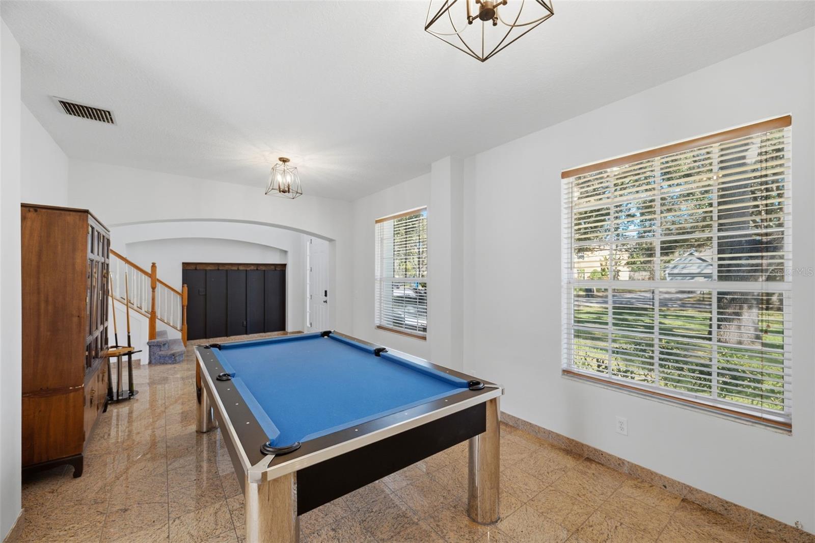 1542 MCCREA DR — photo 15