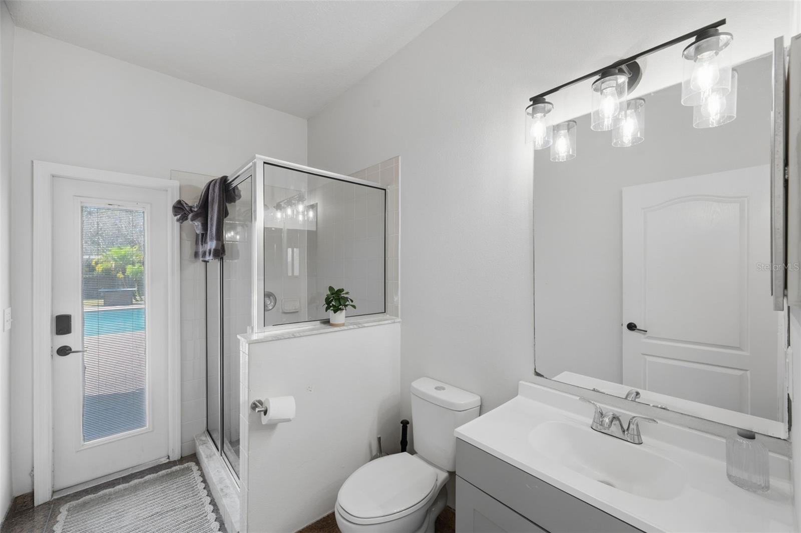 1542 MCCREA DR — photo 33