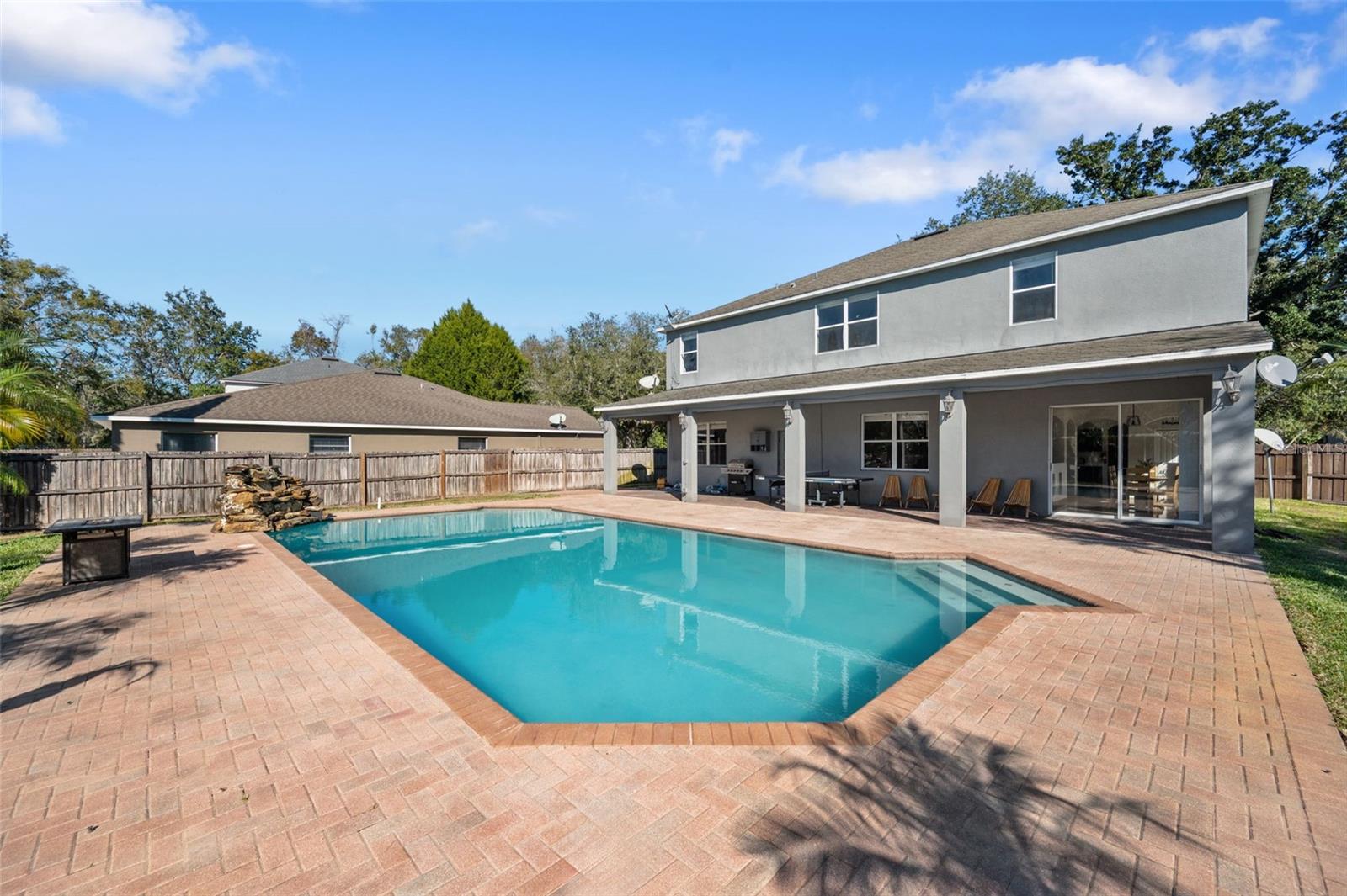 1542 MCCREA DR — photo 86