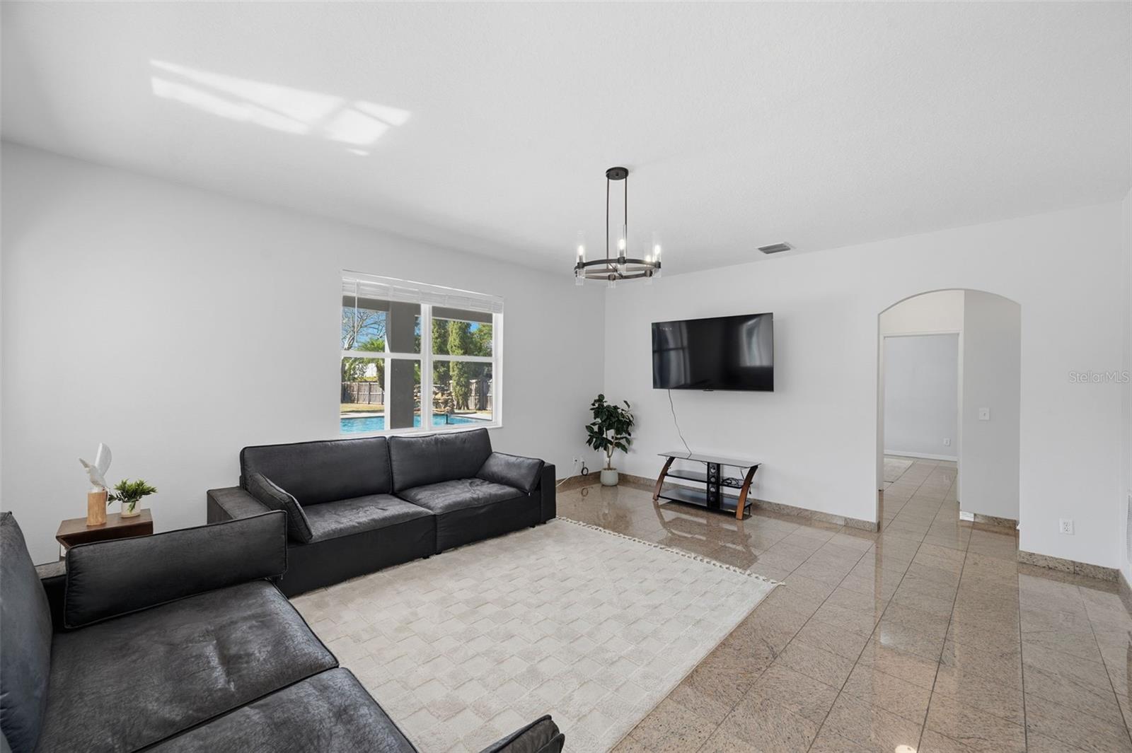1542 MCCREA DR — photo 28