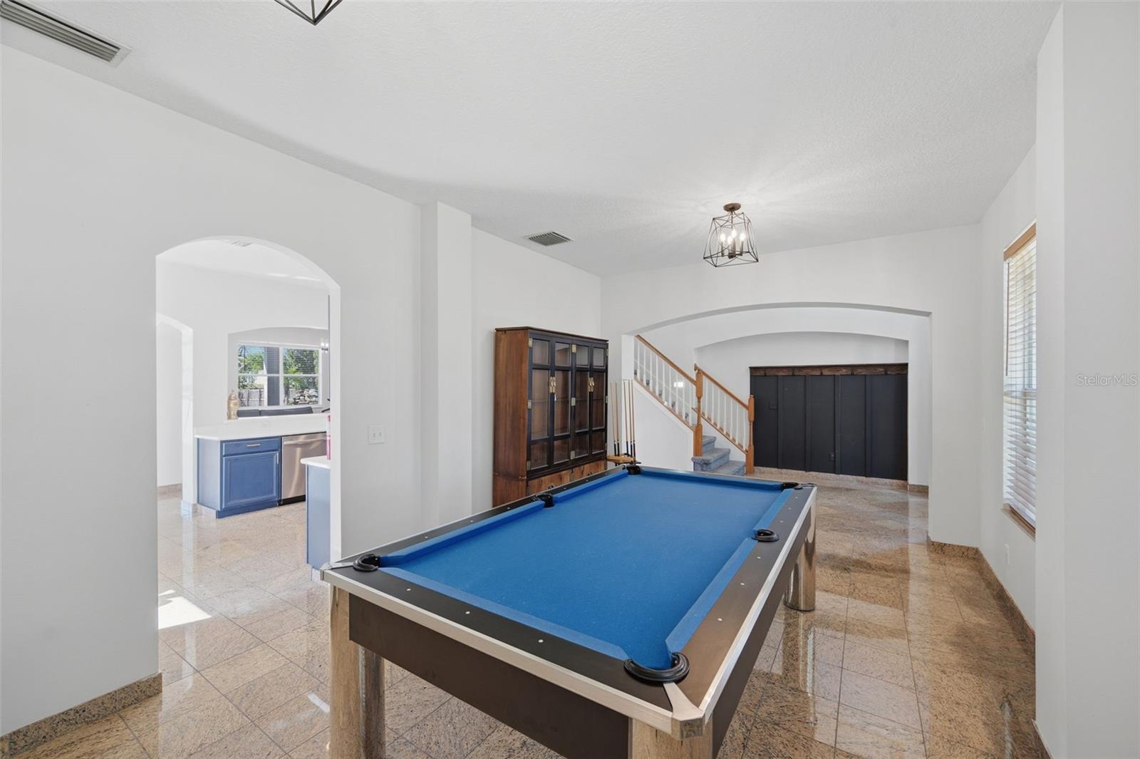 1542 MCCREA DR — photo 14