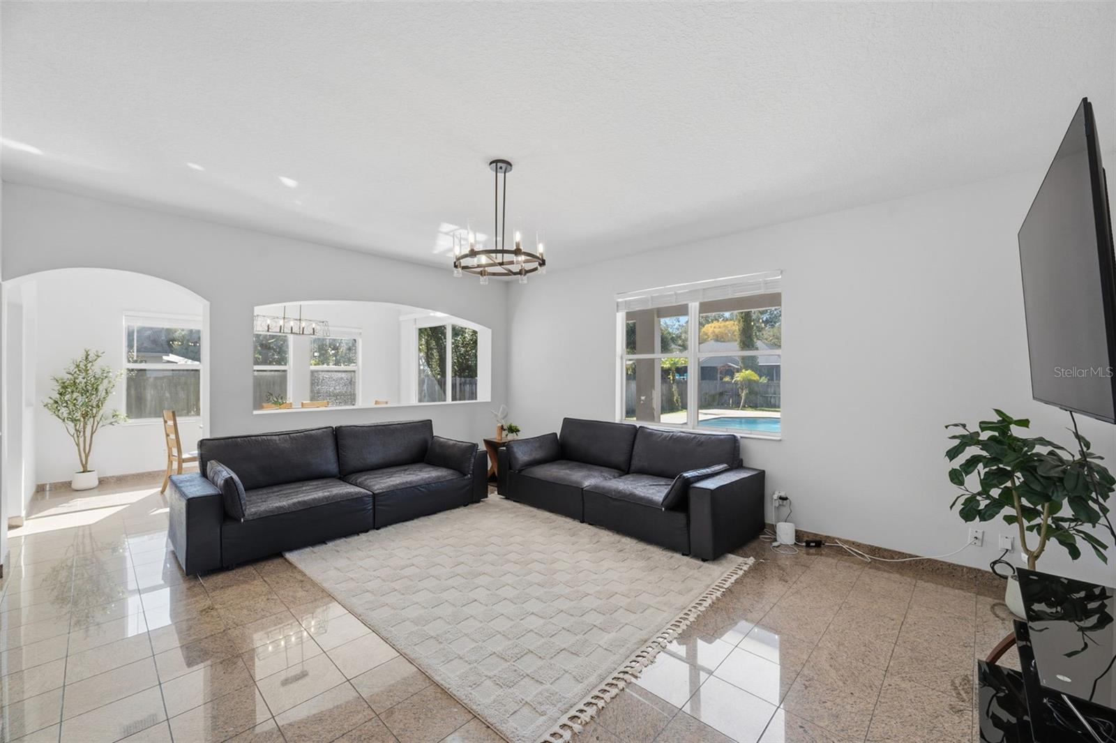 1542 MCCREA DR — photo 29