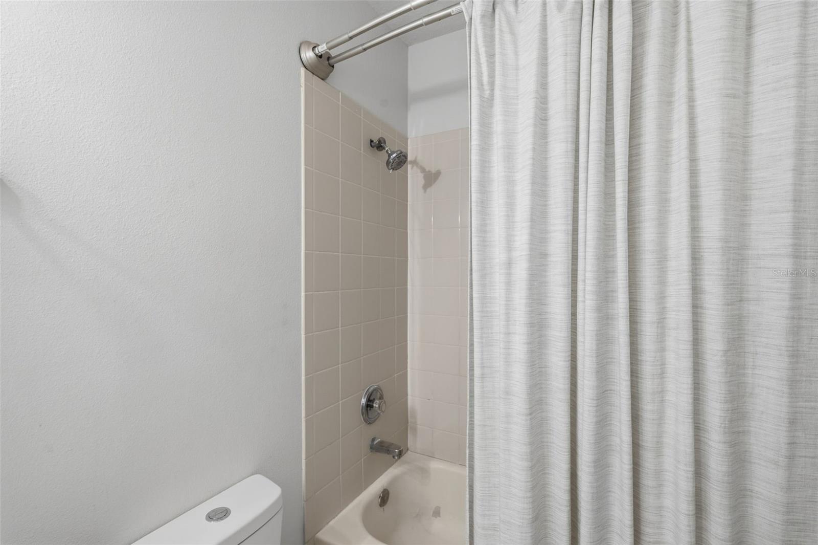 1542 MCCREA DR — photo 58