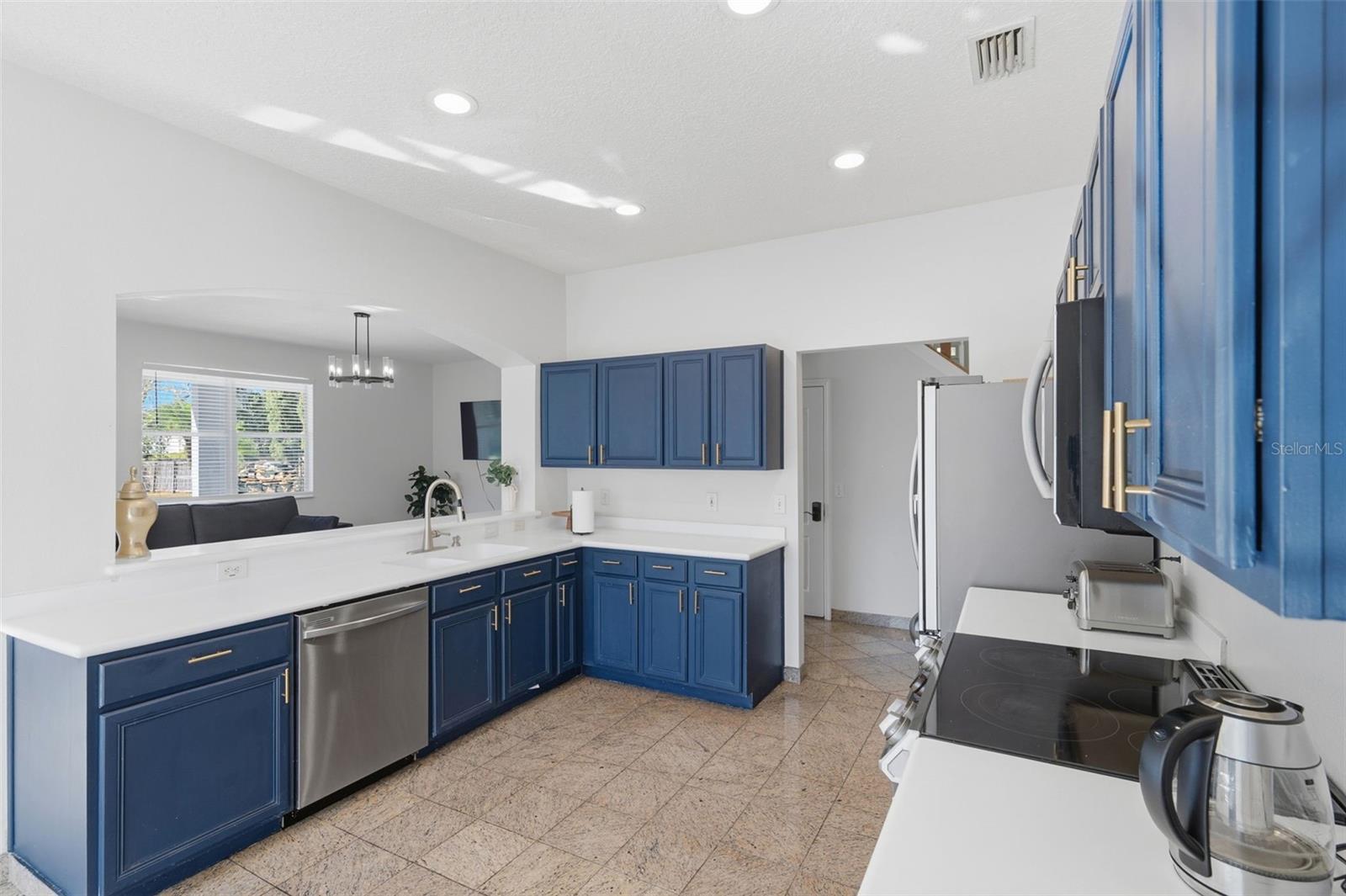 1542 MCCREA DR — photo 21