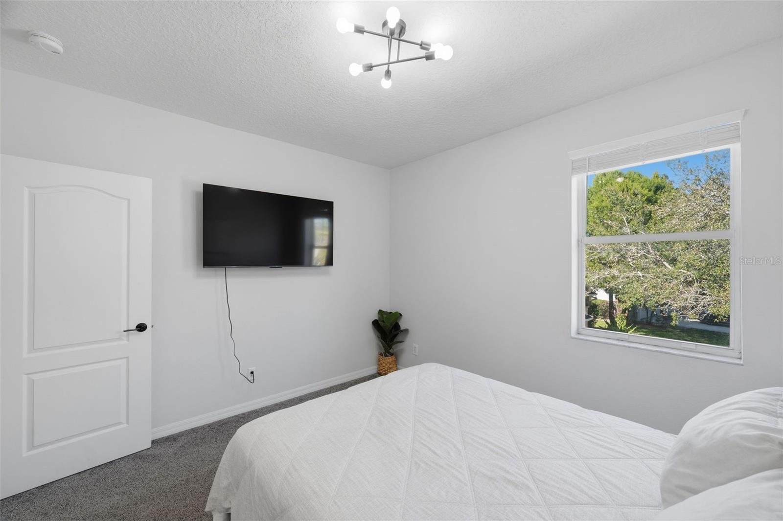 1542 MCCREA DR — photo 50