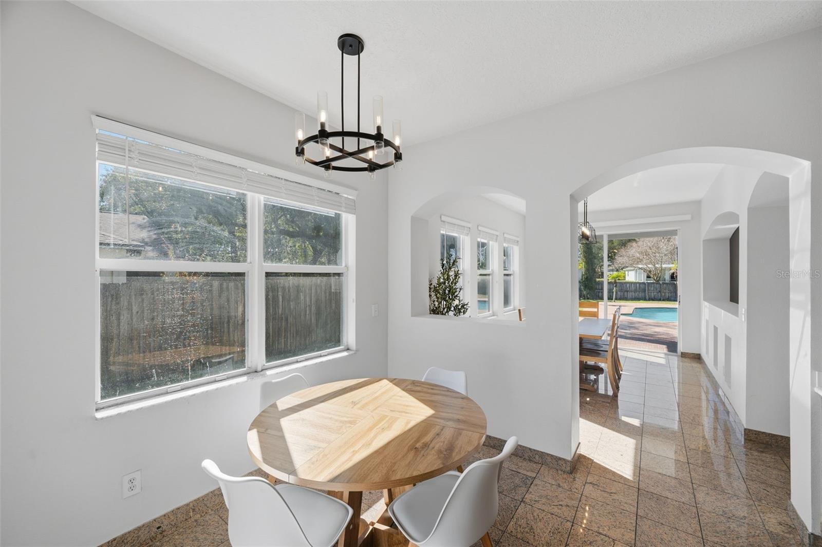 1542 MCCREA DR — photo 17