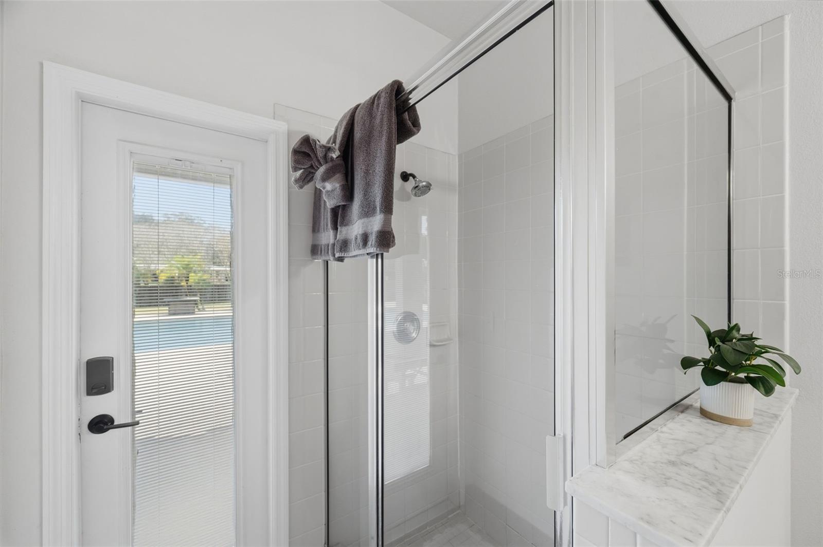 1542 MCCREA DR — photo 34