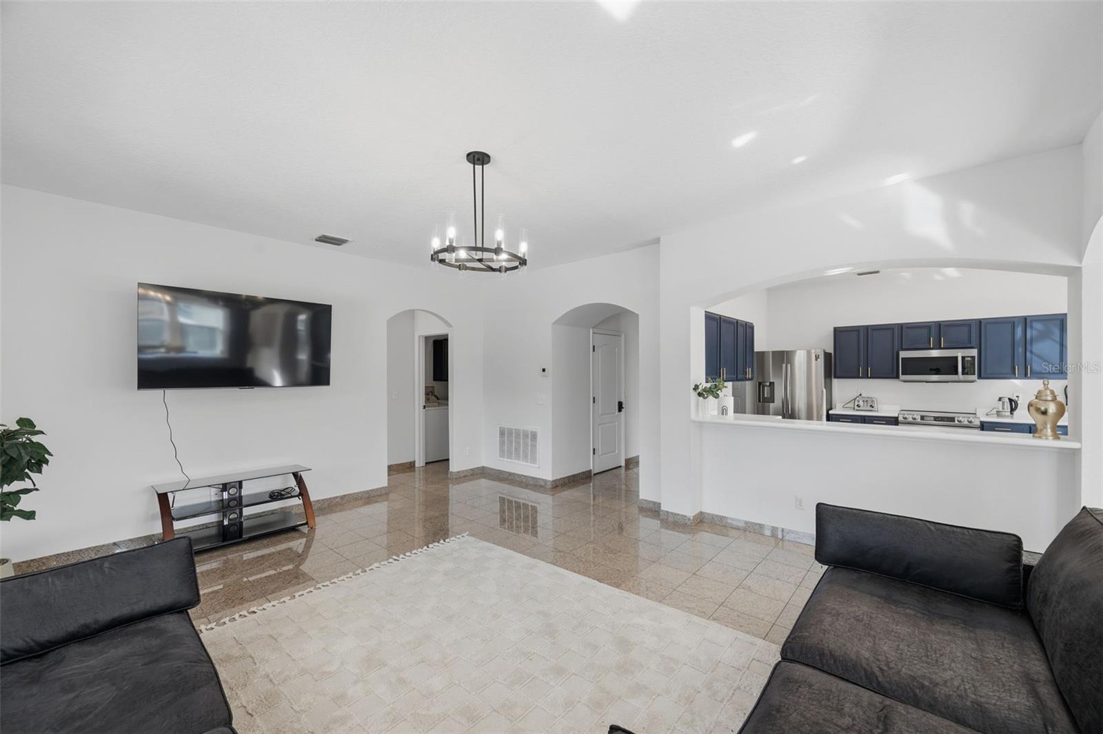 1542 MCCREA DR — photo 31