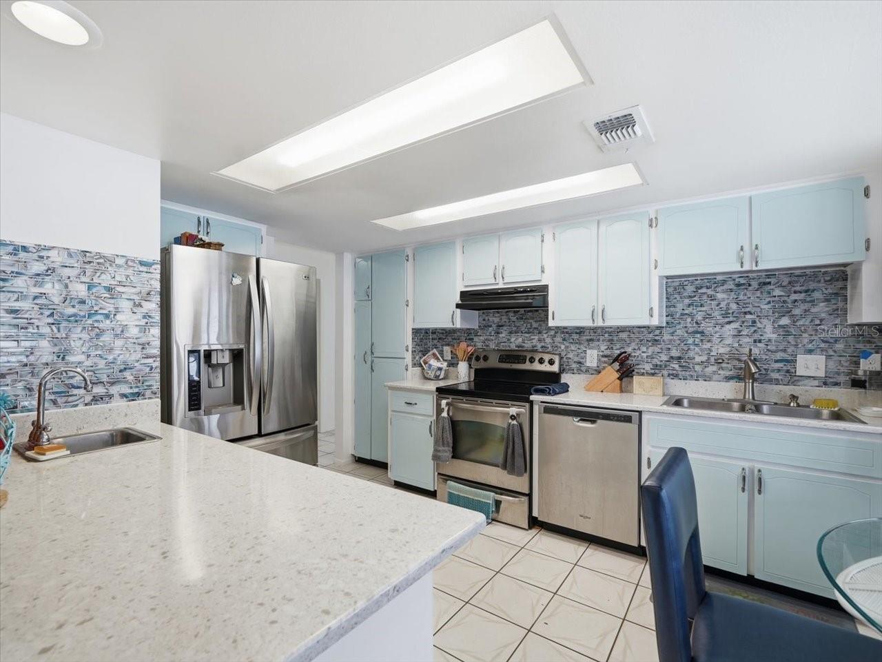 7022 ARBOR VIEW LN — photo 9