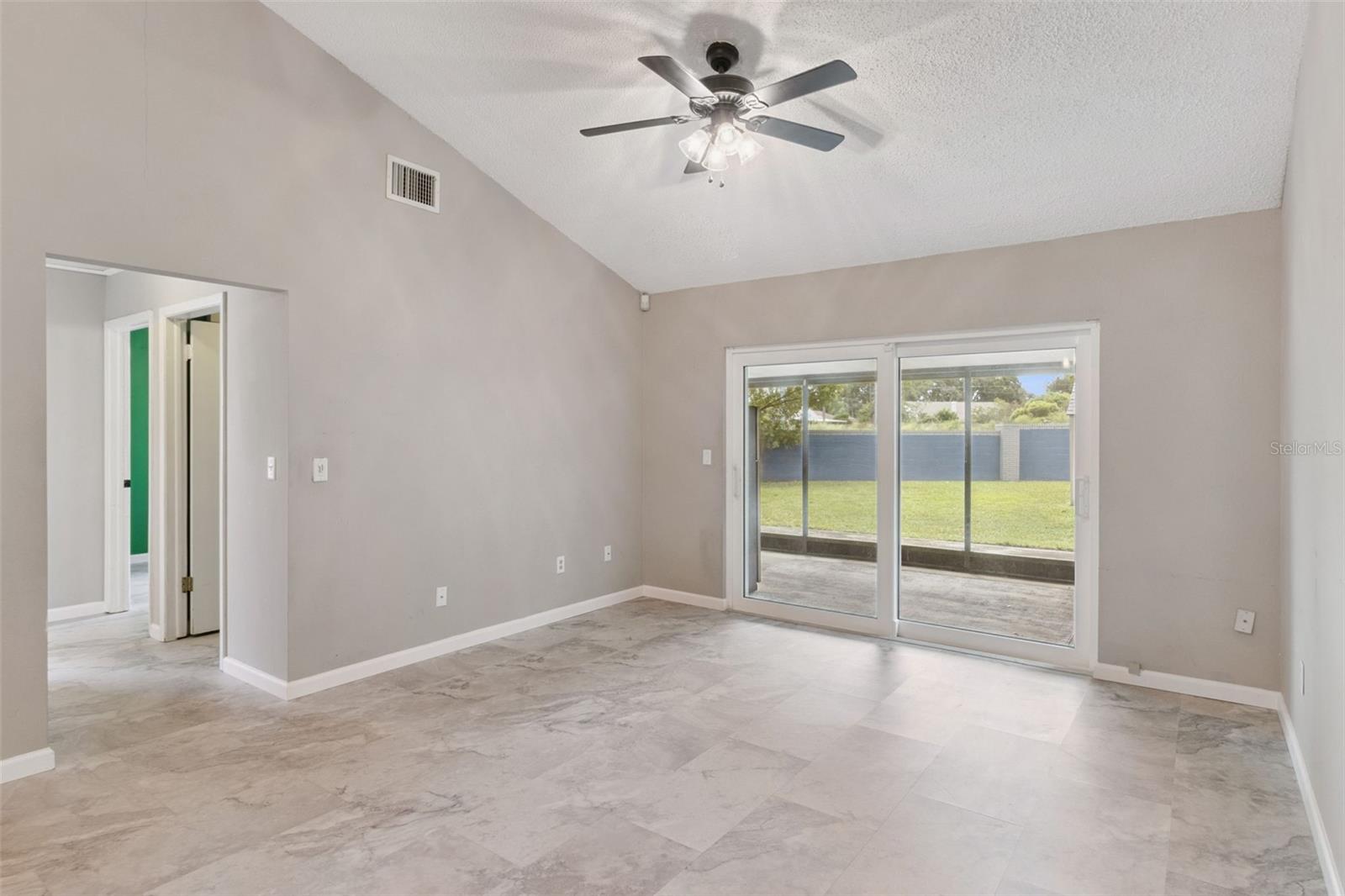 3244 LAUREL DALE DR — photo 4