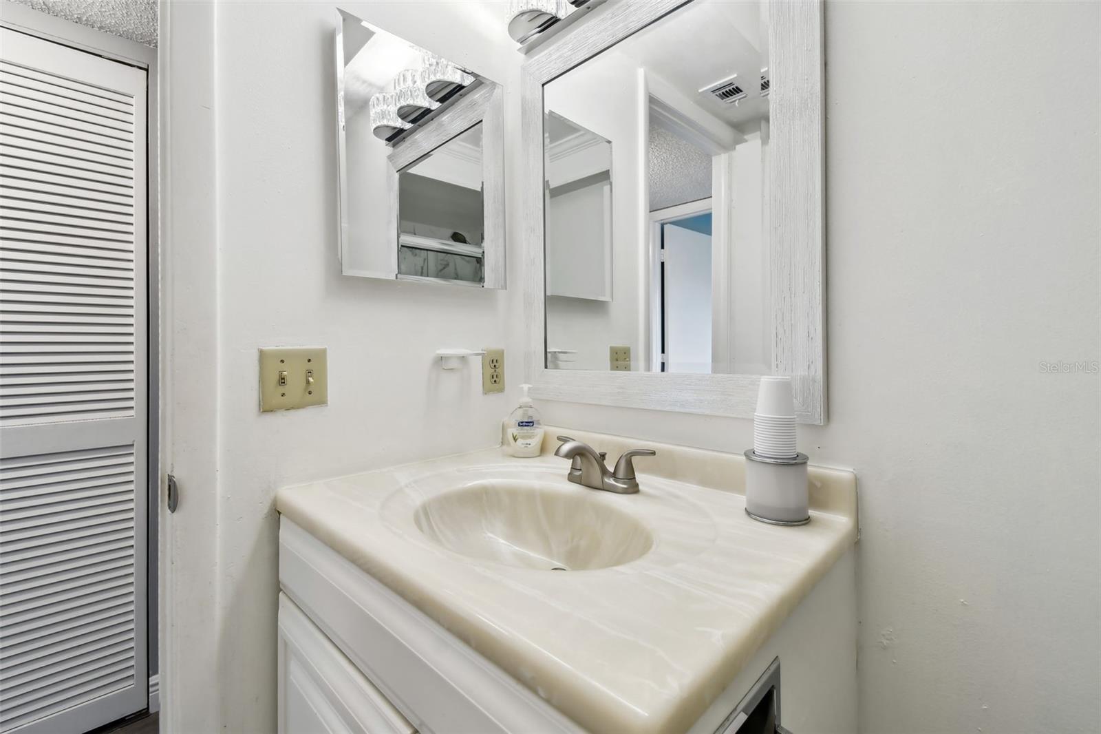 2650 COUNTRYSIDE BLVD #C309 — photo 37