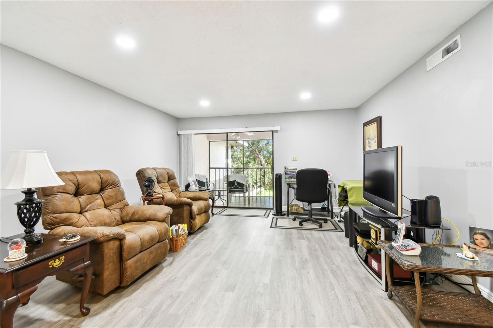 2650 COUNTRYSIDE BLVD #C309 — photo 6