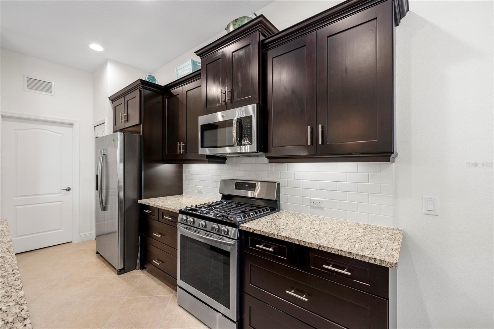 4623 CLAREMONT PARK DR — photo 13