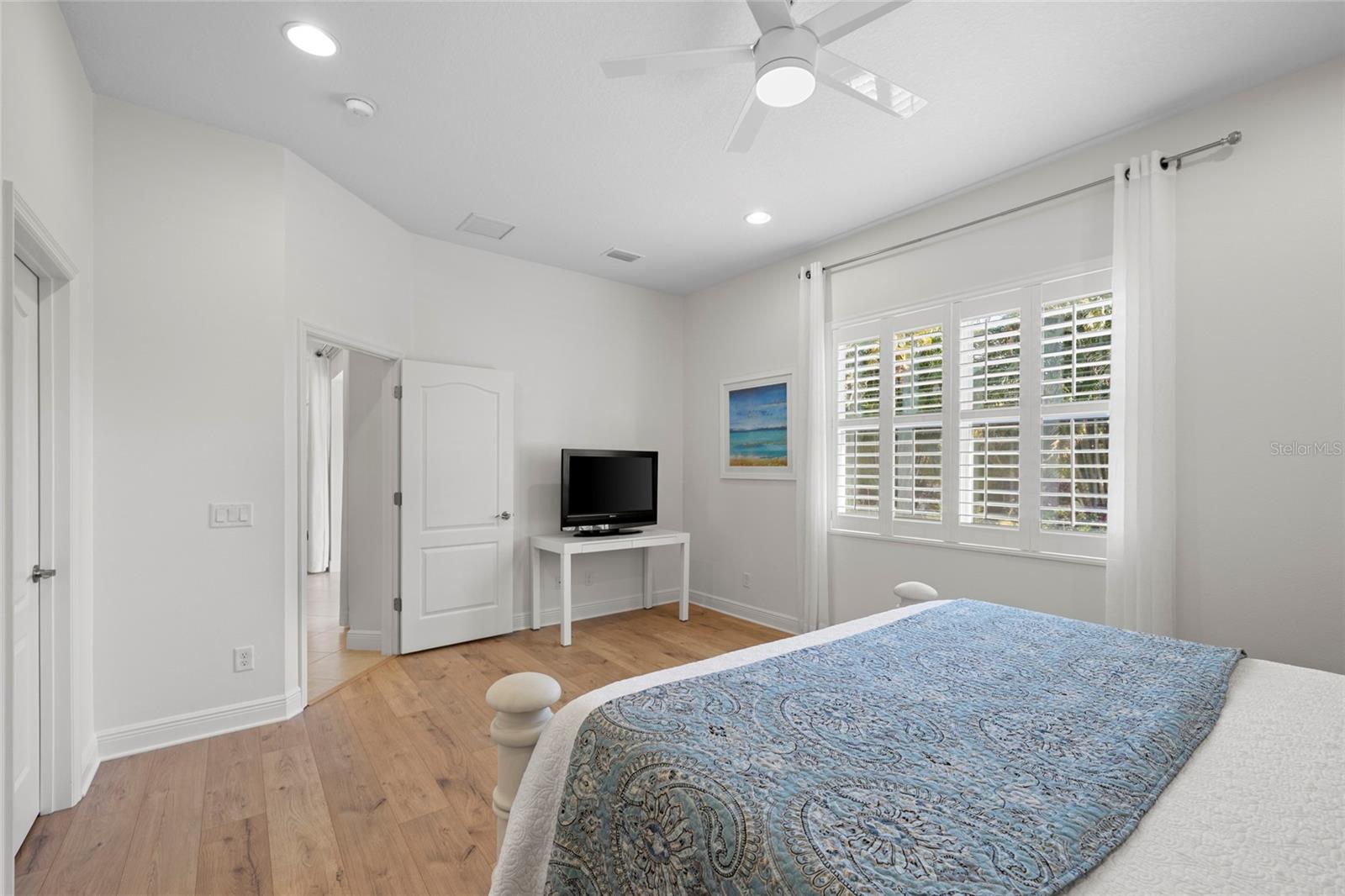 4623 CLAREMONT PARK DR — photo 20