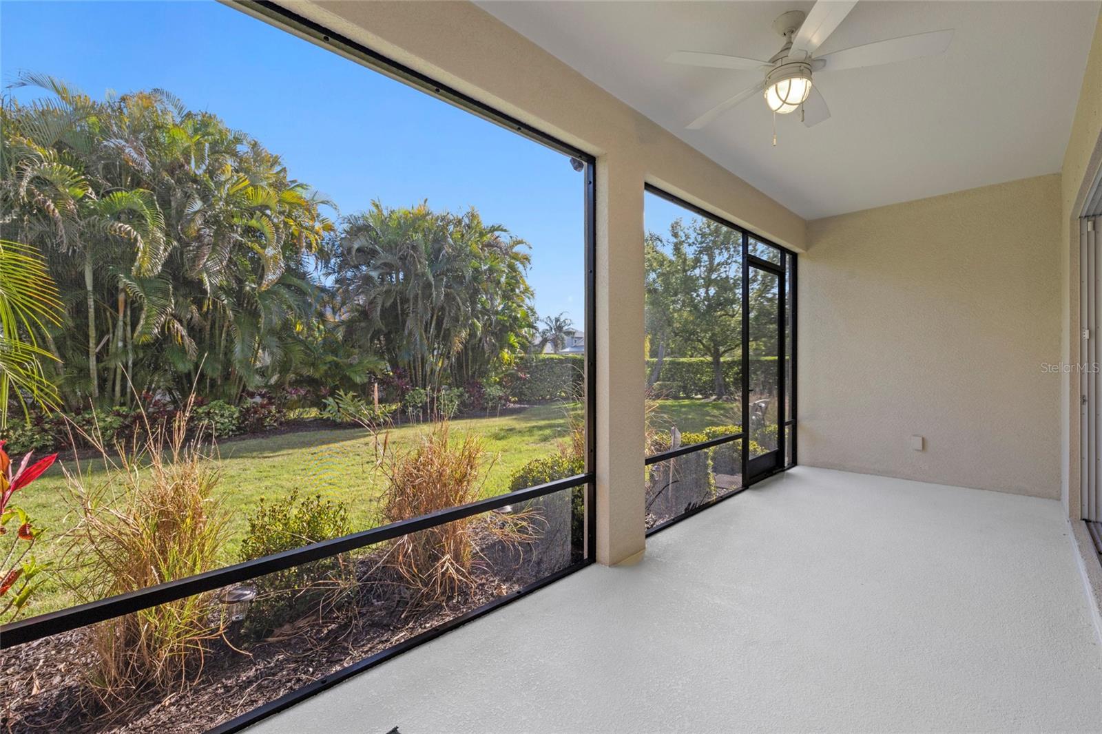 4623 CLAREMONT PARK DR — photo 32
