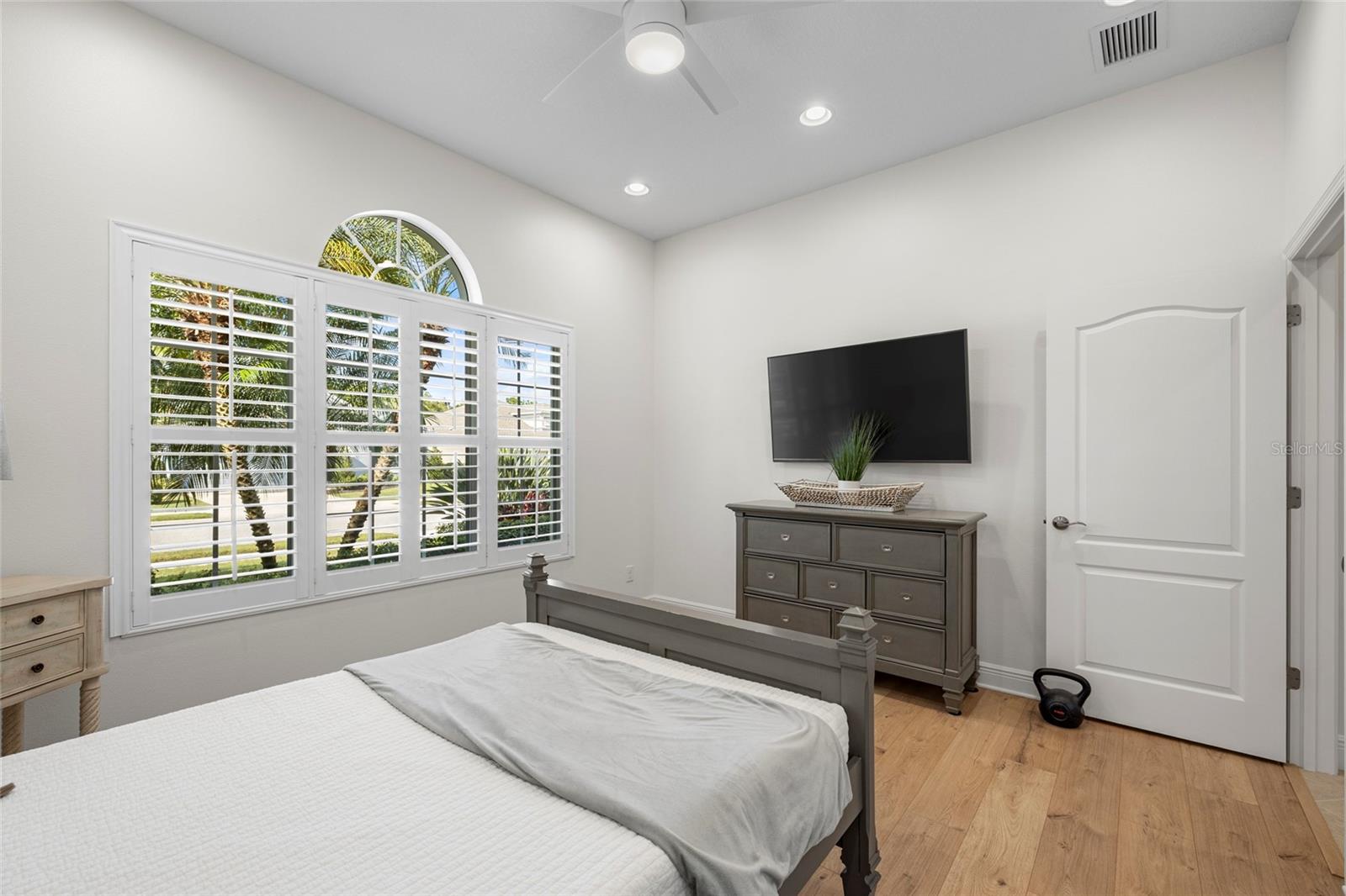 4623 CLAREMONT PARK DR — photo 25