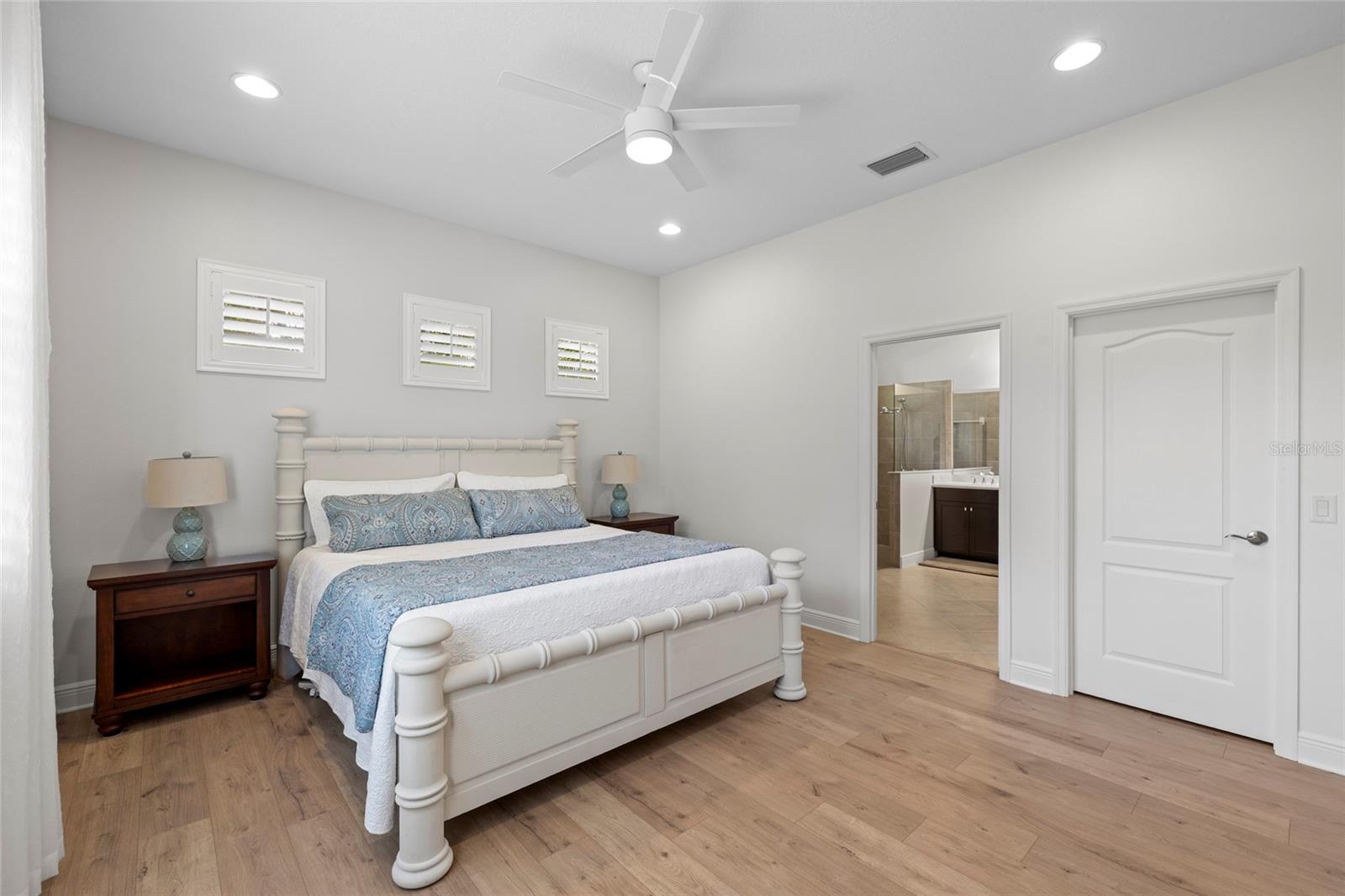 4623 CLAREMONT PARK DR — photo 18