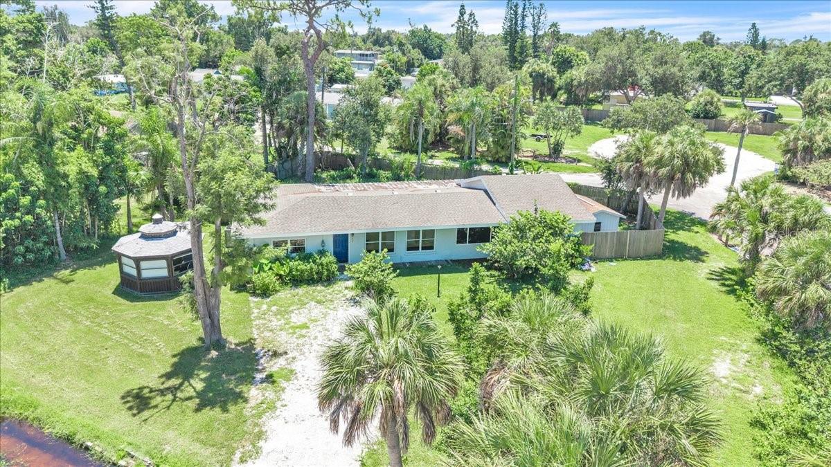 807 LUCILLE AVE — photo 40
