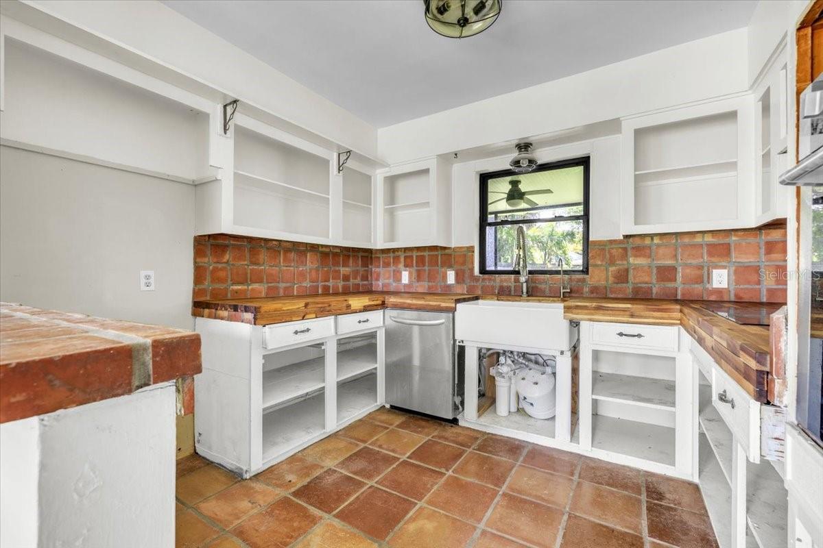 807 LUCILLE AVE — photo 11