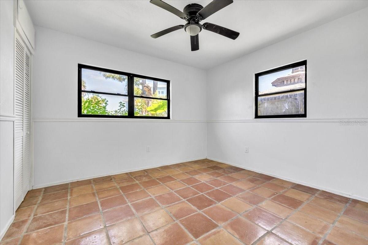 807 LUCILLE AVE — photo 21