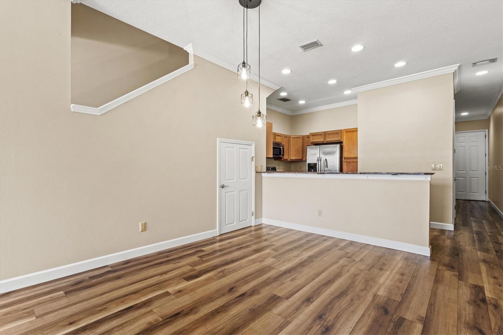 212 S DAKOTA AVE #E — photo 17
