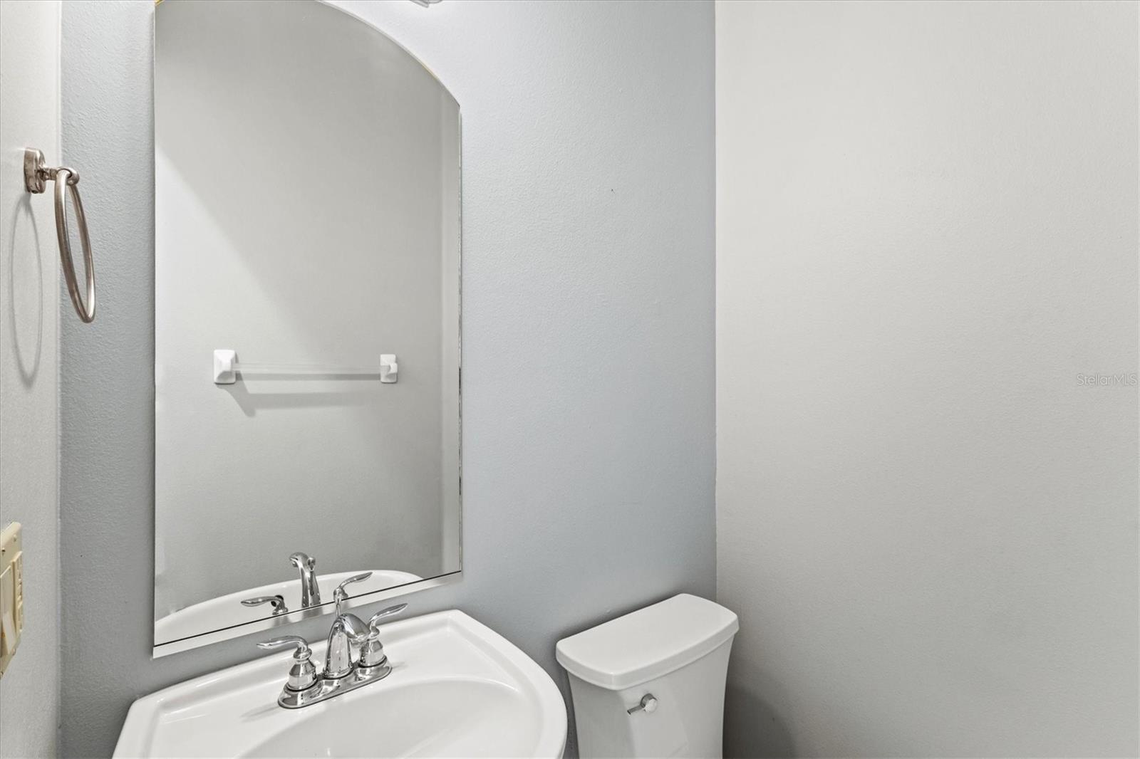 212 S DAKOTA AVE #E — photo 8